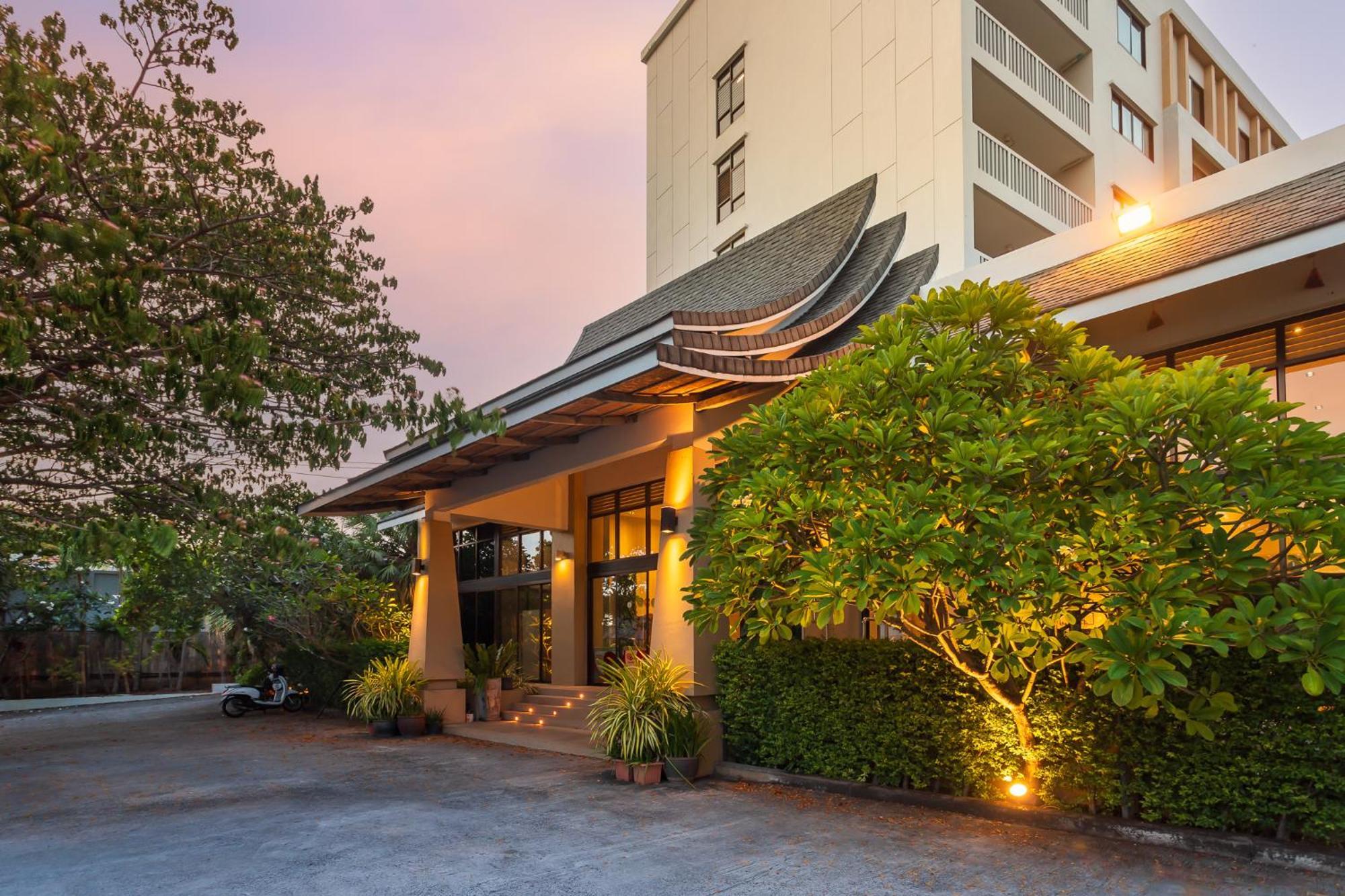 Recenta Phuket Suanluang Hotel Ngoại thất bức ảnh